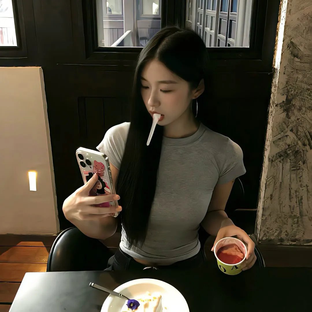 犹在镜中